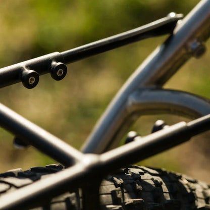 V-Rack Streben Befestigung