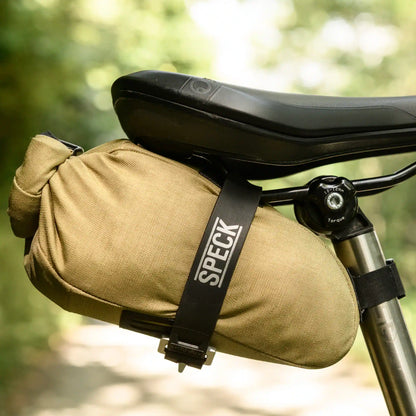 Speck Gear Saddle-Pack 01 montiert am Sattel