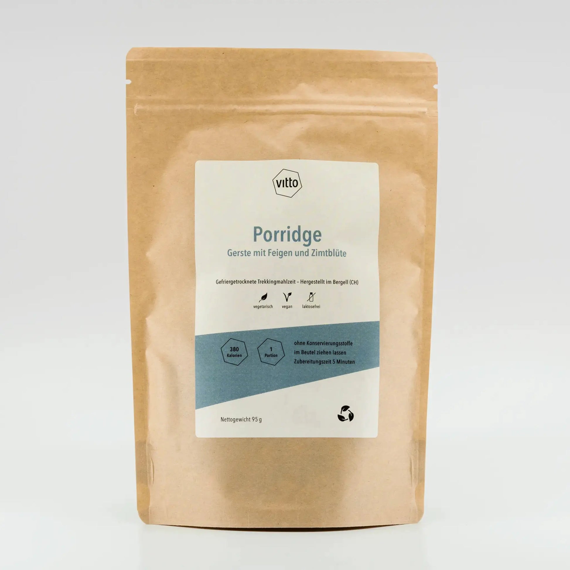 Porridge mit Gerste, Feige und Zimtblüte